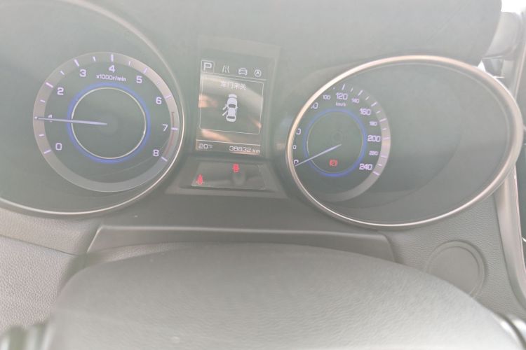 长安 逸动 2016款 XT 1.6L 自动俊酷型中控内饰15