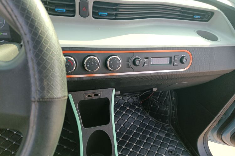 五菱汽车 宏光MINIEV 2021款 马卡龙时尚款 磷酸铁锂中控内饰16