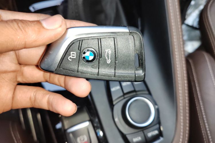 宝马X1 2019款 sDrive18Li 尊享型中控内饰11