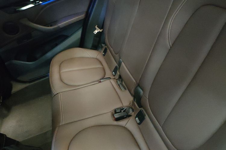 宝马X1 2020款 sDrive25Li 领先型中控内饰21