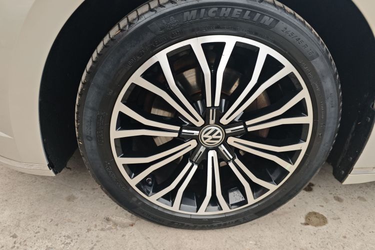 大众 辉昂 2018款 改款 380TSI 两驱商务版车身外观6002