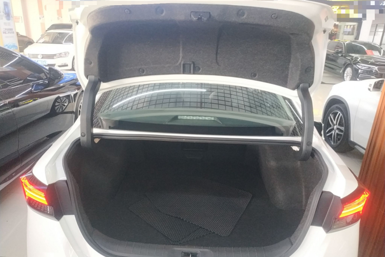 日产 天籁 2022款 2.0L XL-TLS 悦享版局部细节23