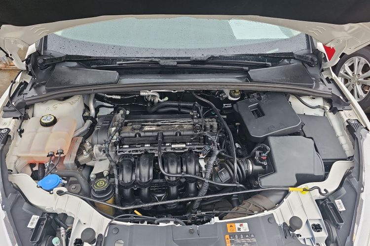 福特 福克斯 2018款 三厢经典 1.6L 自动舒适型智行版局部细节24