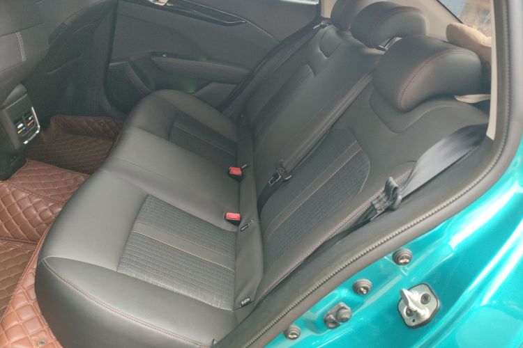 东风风神 奕炫 2020款 230T 自动炫酷赛道版中控内饰7004