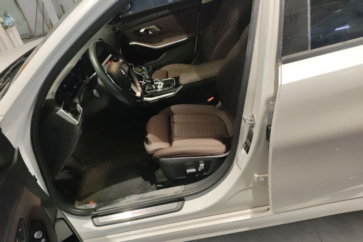 宝马3系 2021款 320i 运动套装局部细节19