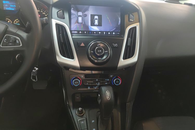 福特 福克斯 2015款 两厢 EcoBoost 125 自动超能风尚型中控内饰16