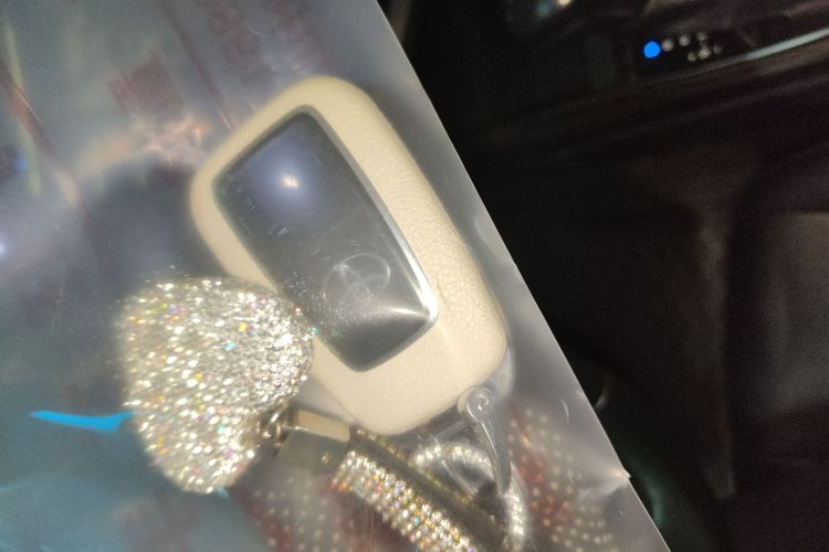 丰田 凯美瑞 2018款 2.5G 豪华版中控内饰7001