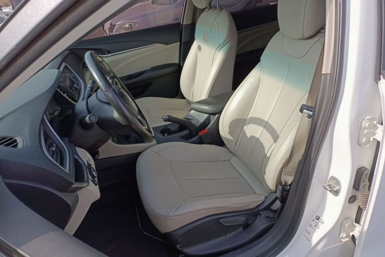 别克 英朗 2018款 15T 手动精英型 国V中控内饰19