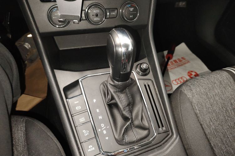 大众 朗逸纯电 2019款 优享版中控内饰18