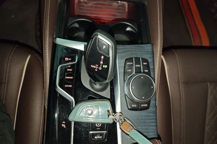 宝马5系 2022款 530Li 领先型 M运动套装局部细节18