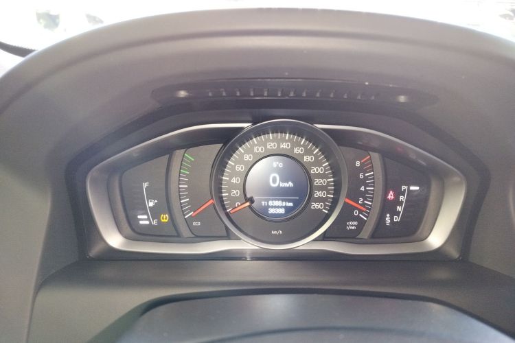 沃尔沃XC60 2017款 T5 智行升级版中控内饰14