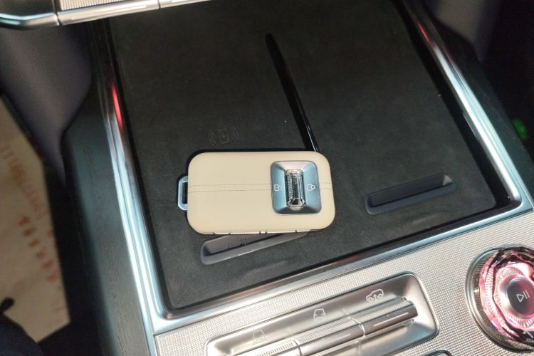 极氪9X 2025款 Ultra版中控内饰7001