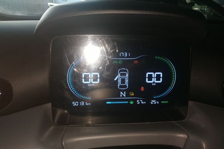 零跑汽车 零跑T03 2021款 400轻享版 三元锂局部细节14