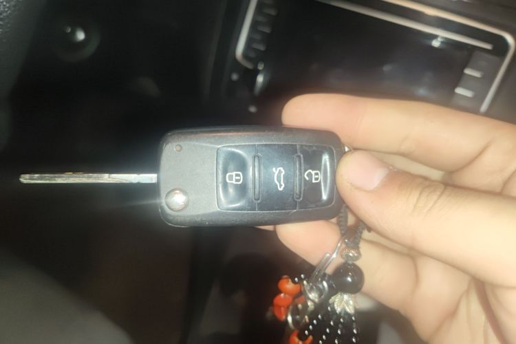 大众 Polo 2013款 1.6L 自动舒适版中控内饰11