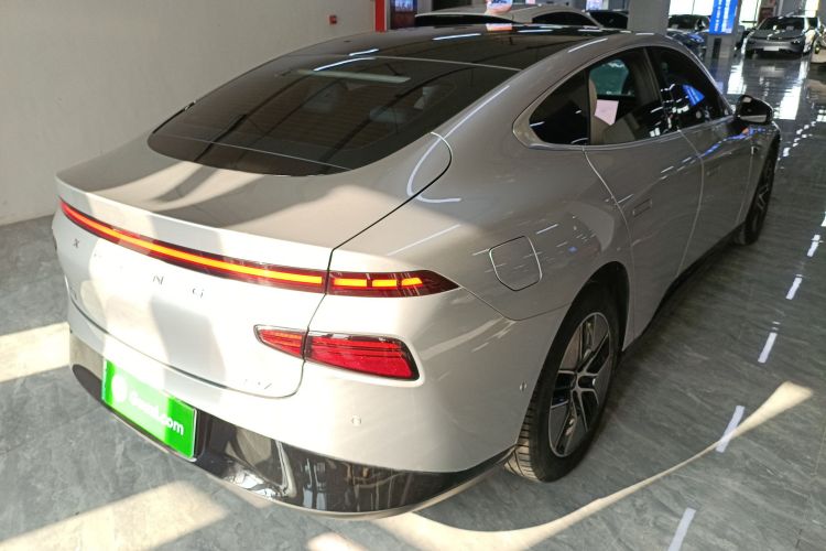 小鹏P7 2023款 P7i 702 Pro车身外观6005