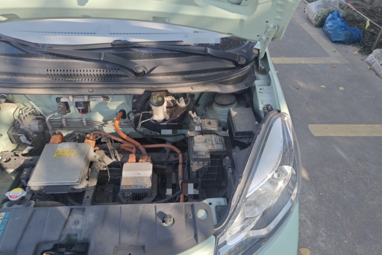 长安欧尚 奔奔E-Star 2021款 国民版 多彩款 磷酸铁锂（31.86kWh）局部细节9007