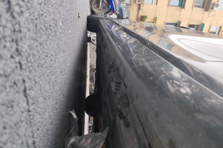 宝马5系 2011款 520Li 典雅型局部细节9001