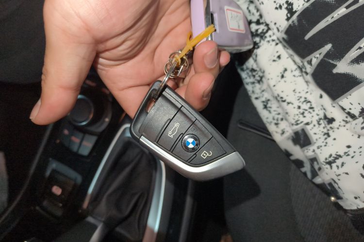 宝马2系旅行车 2016款 218i 领先型中控内饰11