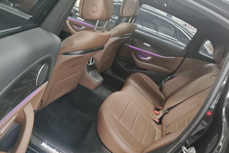 奔驰E级 2021款 改款 E 300 L 运动时尚型中控内饰21