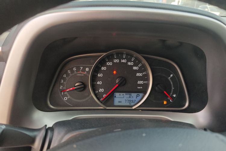 丰田 RAV4荣放 2018款 2.0L CVT两驱风尚X版局部细节14