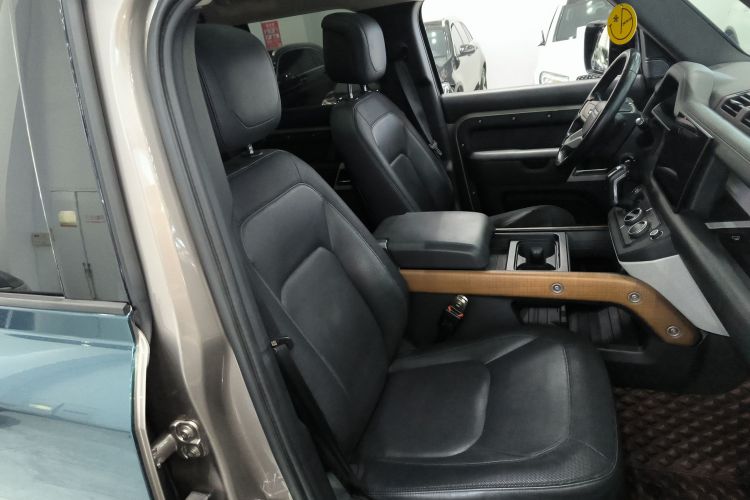 路虎卫士 2022款 110 P400 X-DYNAMIC HSE局部细节41