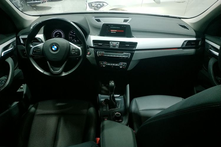 宝马X1 2019款 sDrive20Li 领先型中控内饰12