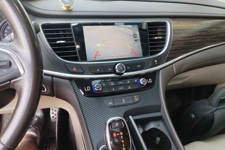 别克 君越 2016款 改款 20T 领先型中控内饰16