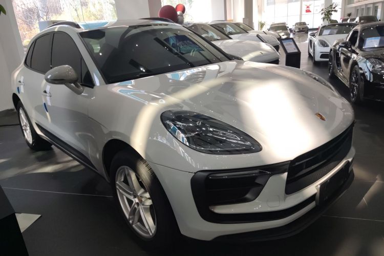 保时捷 2023款 Macan 2.0T车身外观3