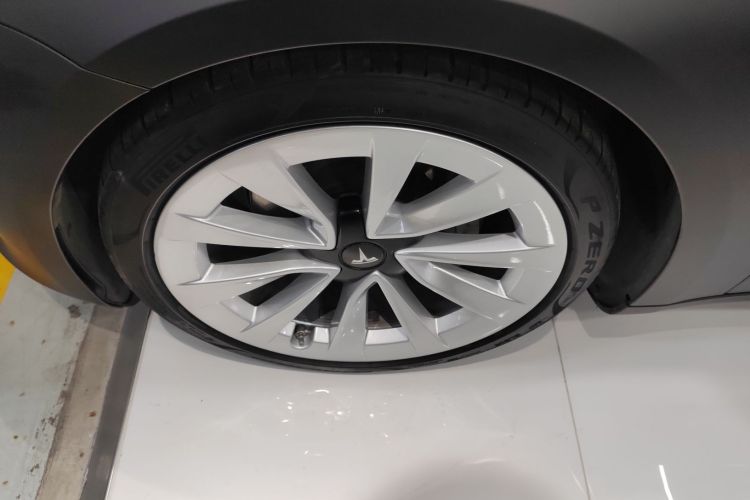 特斯拉 Model 3 2021款 标准续航后驱升级版车身外观6007