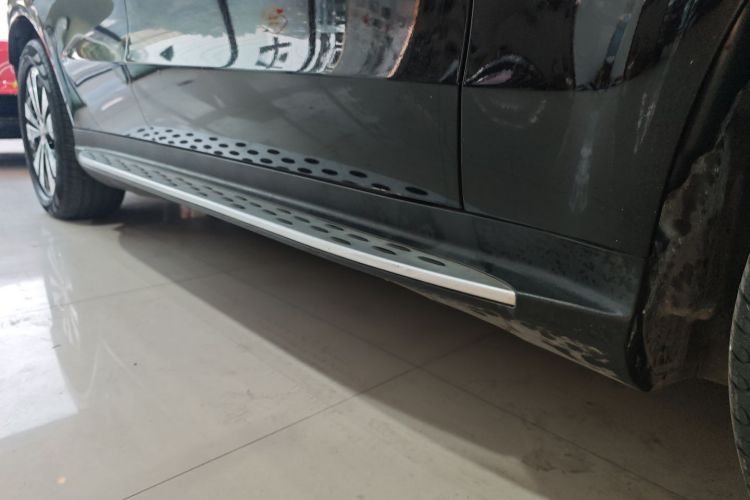 奔驰EQC 2022款 EQC 350 4MATIC局部细节9001