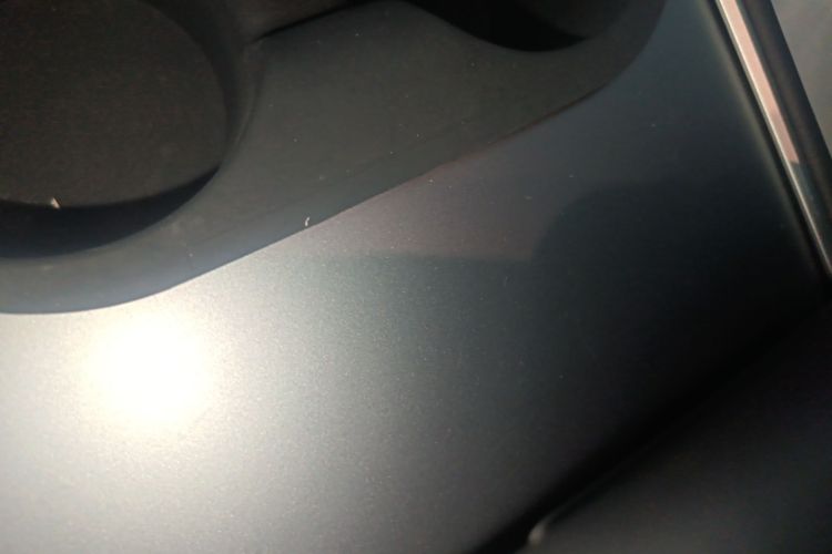 特斯拉 Model Y 2022款 长续航全轮驱动版中控内饰11