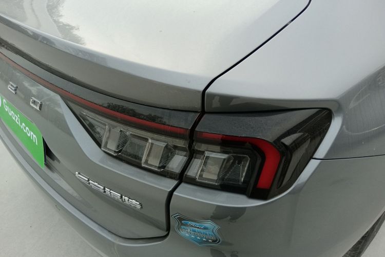 福特 蒙迪欧 2022款 EcoBoost 245 豪华型车身外观9