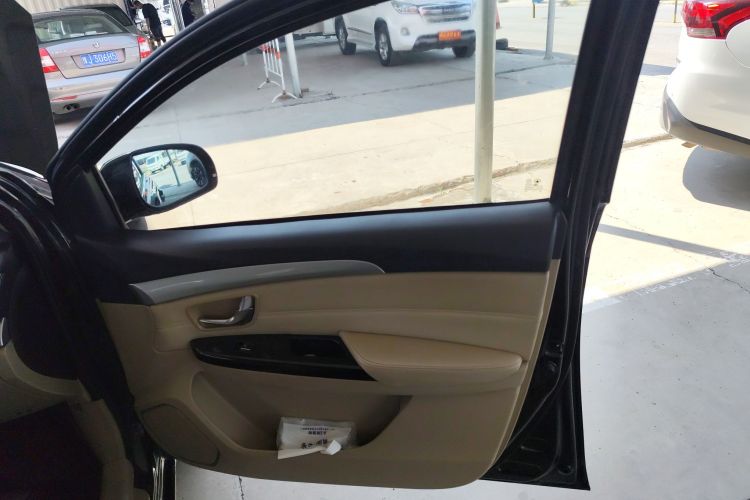 长城C30 2016款 1.5L 手动豪华型中控内饰42