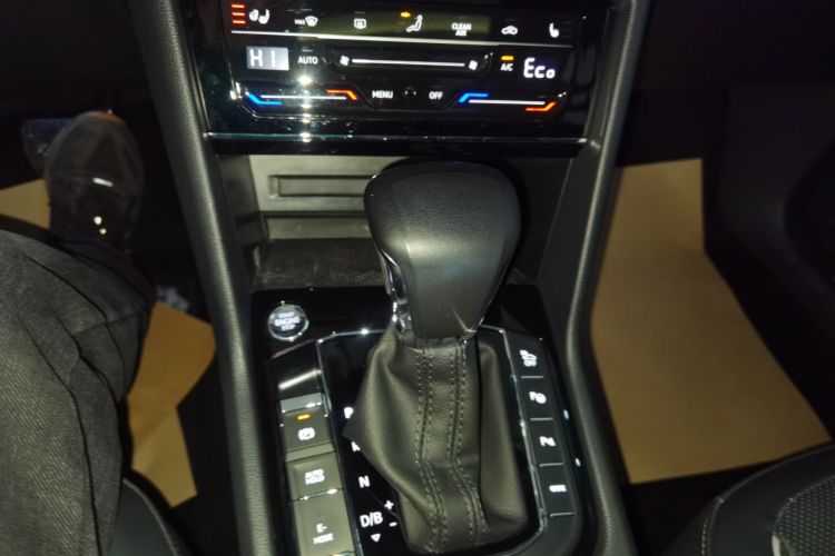 大众 途观L新能源 2021款 430PHEV 插电混动旗舰版局部细节18