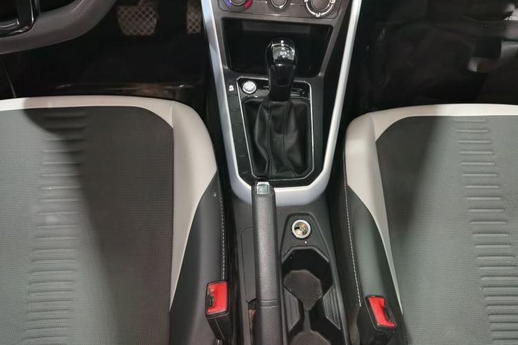 大众 Polo 2023款  Plus 1.5L 自动炫彩科技版中控内饰18