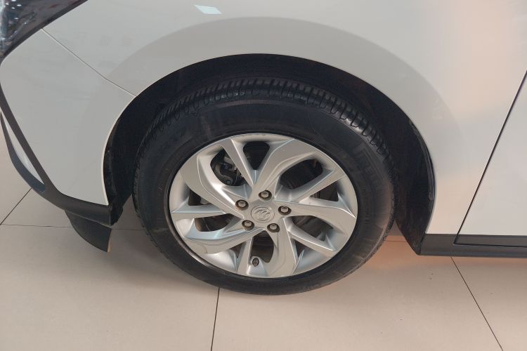 别克 微蓝6 2024款 450km 出行版车身外观6007