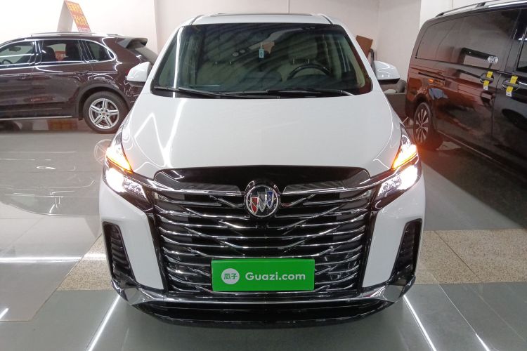 别克GL8 2023款 改款 陆上公务舱 豪华型车身外观2