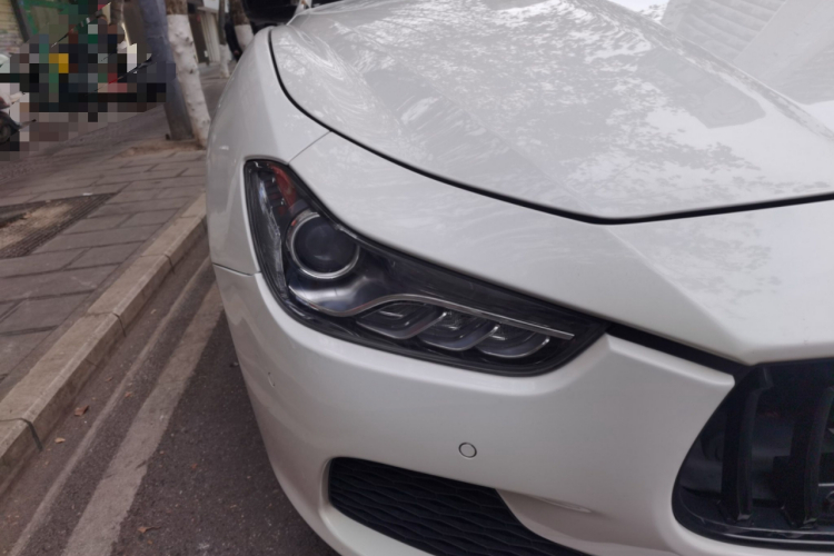 玛莎拉蒂 Ghibli 2014款 3.0T 标准版车身外观8