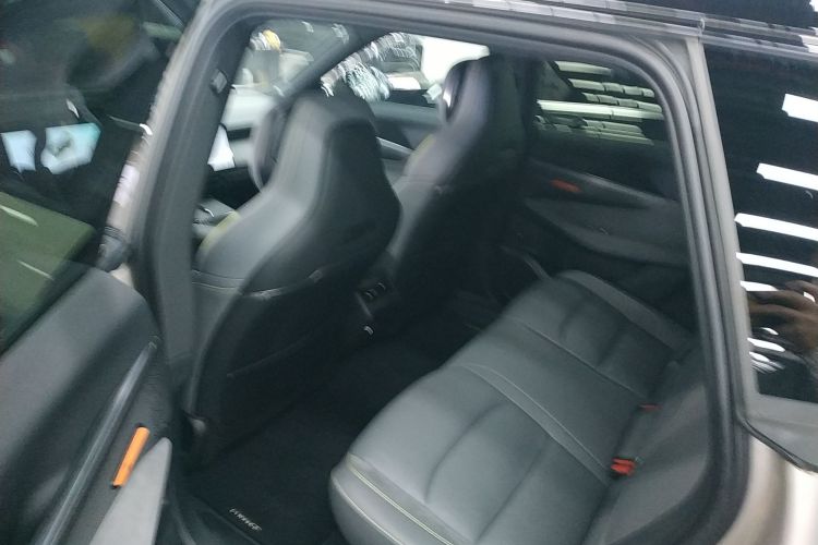 领克08 EM-P 2023款 120km 长续航Halo中控内饰21