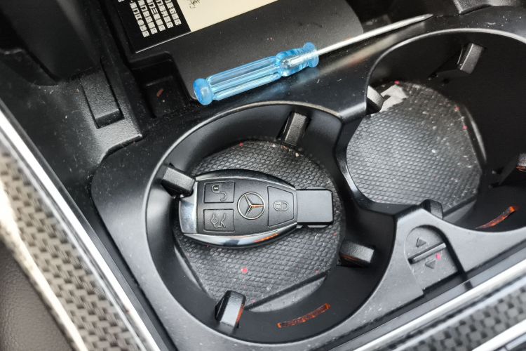 奔驰C级 2018款 C 200 运动版中控内饰11