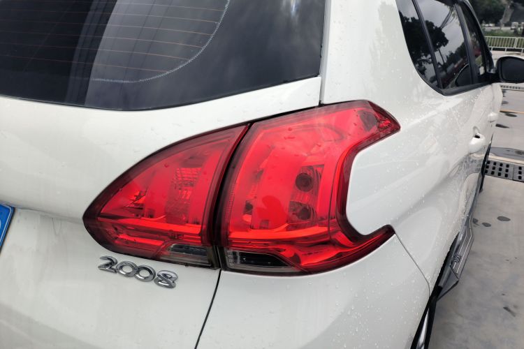 标致2008 2014款 1.6L 自动时尚版车身外观6006