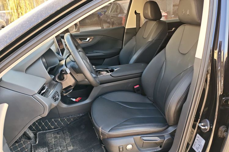 红旗E-QM5 2023款 改款 基础出行版中控内饰19