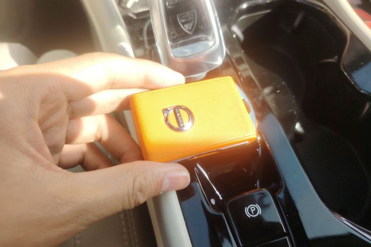 沃尔沃XC40 2023款 B4 四驱智雅豪华版中控内饰7001