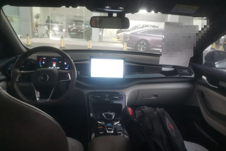 比亚迪 秦PLUS 2023款 冠军版 DM-i 55KM超越型中控内饰7002