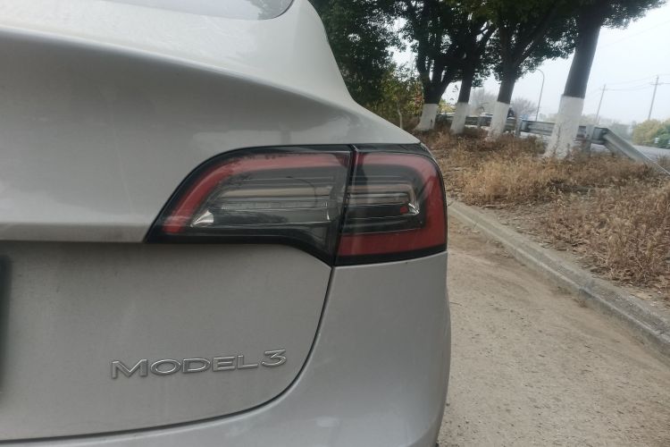 特斯拉 Model 3 2022款 后轮驱动版车身外观6006