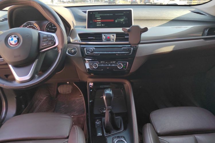 宝马X1 2019款 xDrive20Li 尊享型中控内饰16