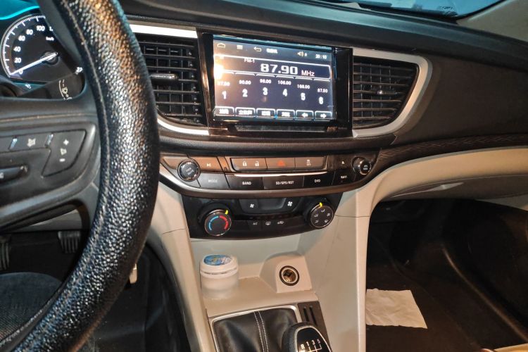 别克 英朗 2016款 15N 手动豪华型中控内饰16