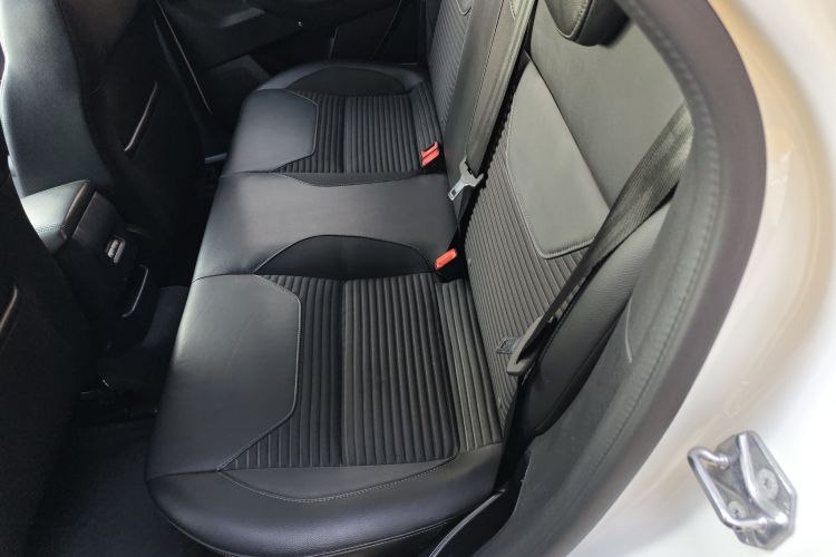 福特 福克斯 2017款 两厢 1.6L 自动风尚型智行版中控内饰21