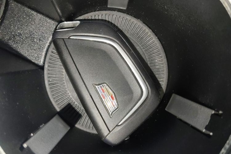 凯迪拉克XT5 2025款 2.0T 铂金型中控内饰11