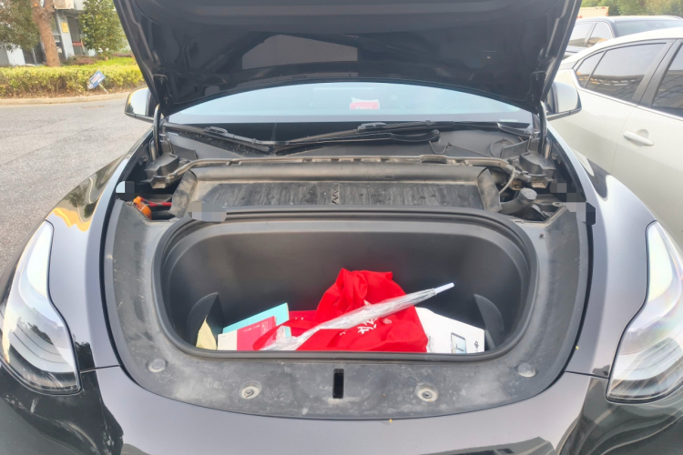 特斯拉 Model Y 2022款 后轮驱动版局部细节24